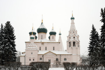 Fototapeta na wymiar winter view at russian orthodox church