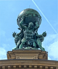 Fototapeta premium Atlas God Statue