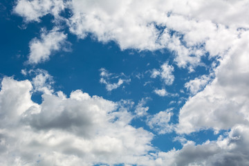 Obraz na płótnie Canvas picturesque sky with clouds