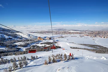 Fotobehang Skiën in de bergen, Palandoken, Erzurum, Turkije © Irina Sen
