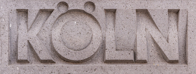 Schriftzug Köln in Stein