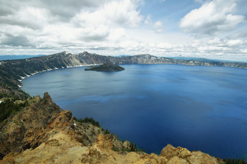 Obraz premium Crater lake views hiking to Garfield peak