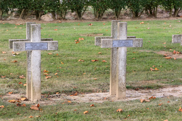 Cimetière militaire. Chambry. / Military cemetery. Chambry. 