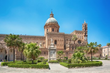 Fototapeta na wymiar Palermo Cathedral (Metropolitan Cathedral of the Assumption of Virgin Mary) in Palermo, Sicily, Italy. Architectural complex built in Norman, Moorish, Gothic, Baroque and Neoclassical style.