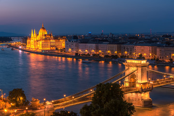 Budapest, Hungary: The Szechenyi Chain Bridge, Hungarian Parliament Building