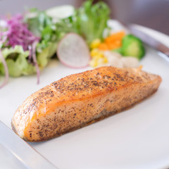 Grilled salmon and vegetables