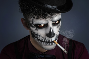 Skull smoke