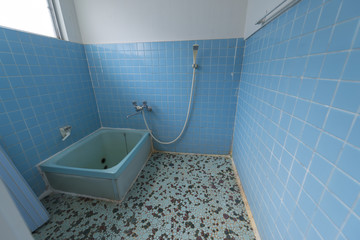 古い住宅の浴槽