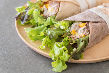 wrap salad roll with tuna corn salad