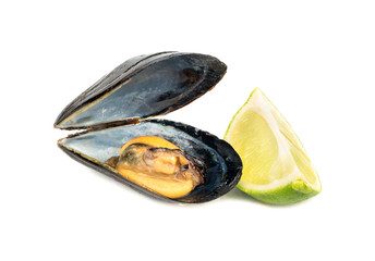 Cooked mussel and lime