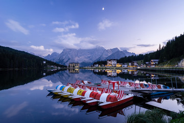 Obraz premium Late evening view of Misurina Lake, popular tourist place. Italian Dolomites.