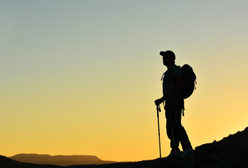 Zirveye Y&uuml;r&uuml;yen Dağcı