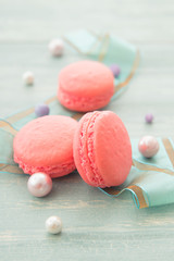 ピンク色のマカロン