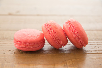 ピンク色のマカロン