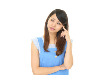 悩む主婦