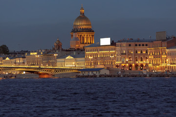 Fototapeta premium Saint Isaac's Cathedral and Blagoveshenskiy bridge