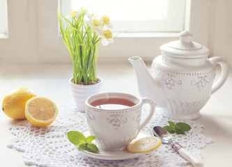 Morning tea with lemon