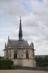 Fototapeta na wymiar Le pont de La Loire: vue du Château.