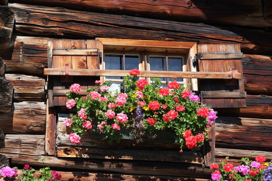 350 Jahre alte Almh&uuml;tte
