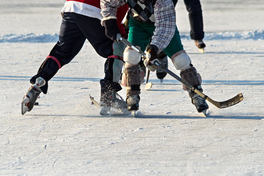 People playing amateur hockey