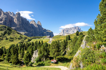 Fototapeta na wymiar Südtirol - Blick von Colfosco auf die Sella Gruppe