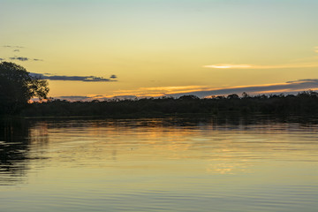 Fototapeta na wymiar アマゾン川の夕景