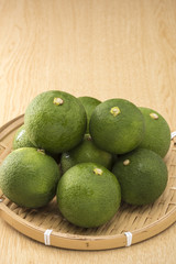 笊にもったカボス