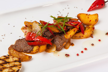 Spicy beef with potatoes