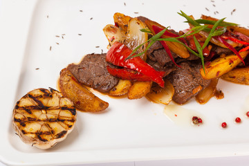 Spicy beef with potatoes