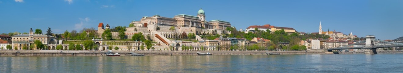 Fototapeta na wymiar Panorama of Budapest in the morning