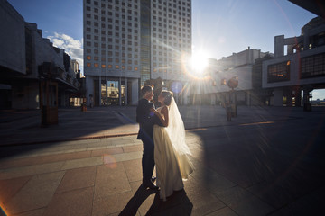 Obraz premium The smilling brides as a ray of sun