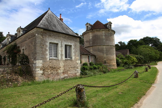 Le pigeonnier: ch&acirc;teau de Valmer.