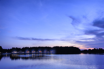 Naklejka premium Bungalow near pond : Asia style.