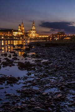 Dresden bei Nacht Elbufer
