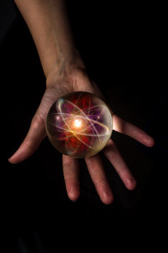 Crystal Ball Atom