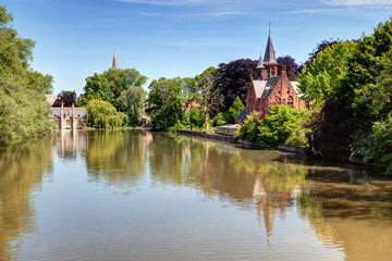 Fototapeta na wymiar Bruges et ses canaux - Flandres