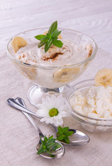 Cottage cheese mousse with banana