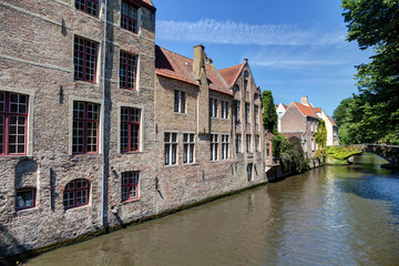 Fototapeta na wymiar Bruges et ses canaux - Flandres