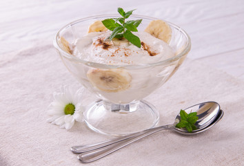 Cottage cheese mousse with banana