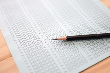 Obraz premium Standard test form selective focus on answer sheet