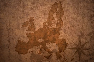 Cercles muraux Vieux mur texturé sale carte de l& 39 union européenne sur fond de papier crack vintage