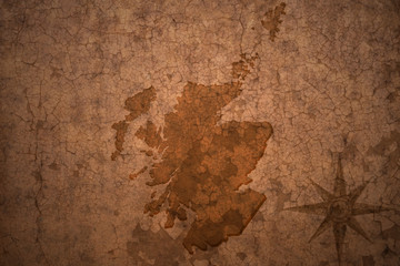 scotland map on vintage crack paper background - obrazy, fototapety, plakaty