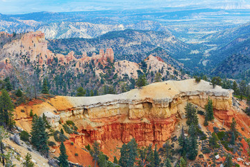 Fototapeta premium Red sandstone hoodoos in Bryce Canyon National Park in Utah, USA