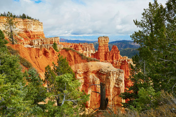Fototapeta premium Red sandstone hoodoos in Bryce Canyon National Park in Utah, USA