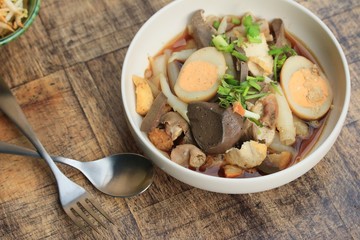 roll noodle chinese food