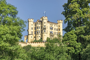Fototapeta na wymiar Castle Hohenschwangau autumn colors