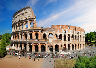 Fototapeta na wymiar Colosseum in summer