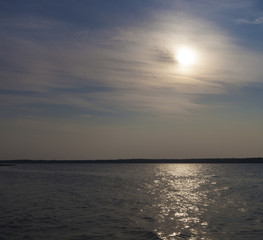 Obraz premium Clouds over water