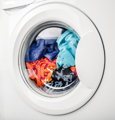 Washing machine with color clothes