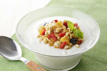 ヨーグルト グラノーラ  Yogurt granola